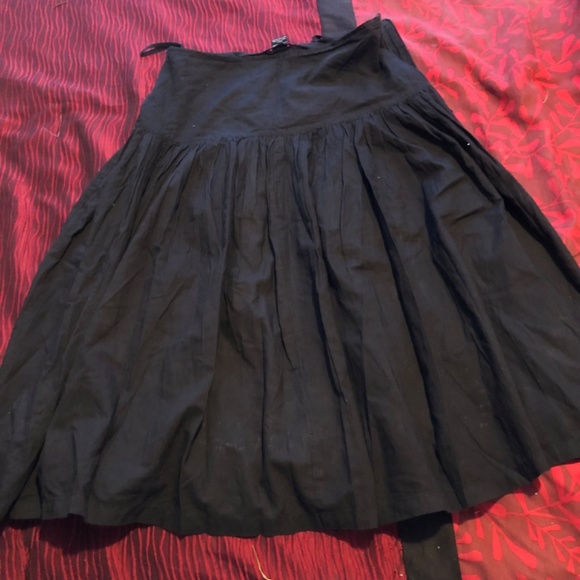 Lauren U.  BY jump - cotton skirt with lining, and zipper, nice embellishments, - Picture 6 of 7